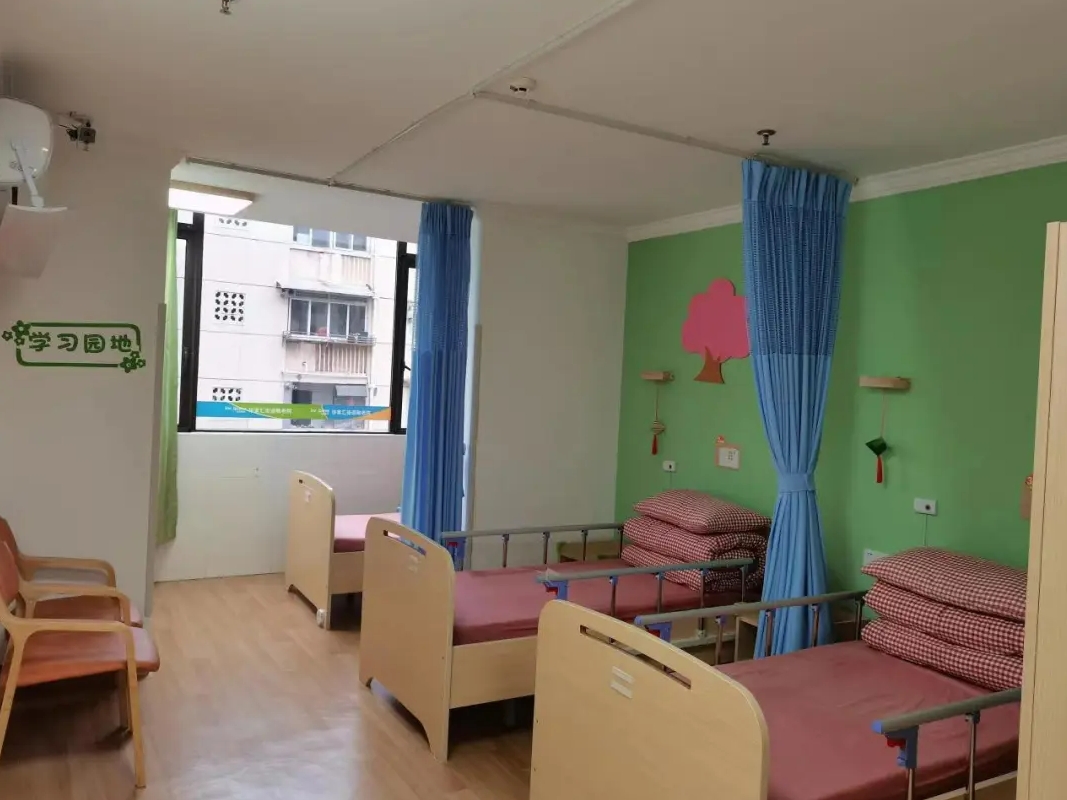 徐汇区徐家汇街道敬老院房间