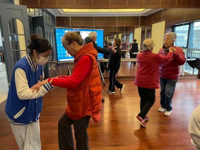 绿城大爱天下医养中心娱乐