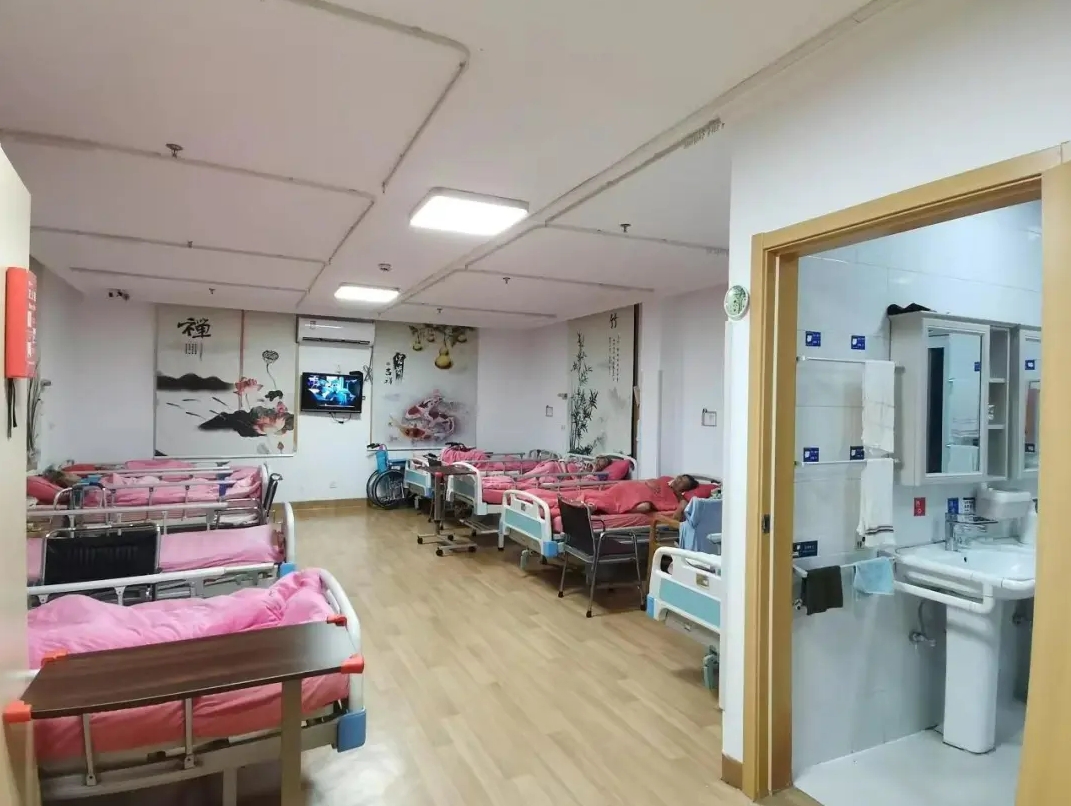 徐汇区徐家汇街道敬老院房间多人间