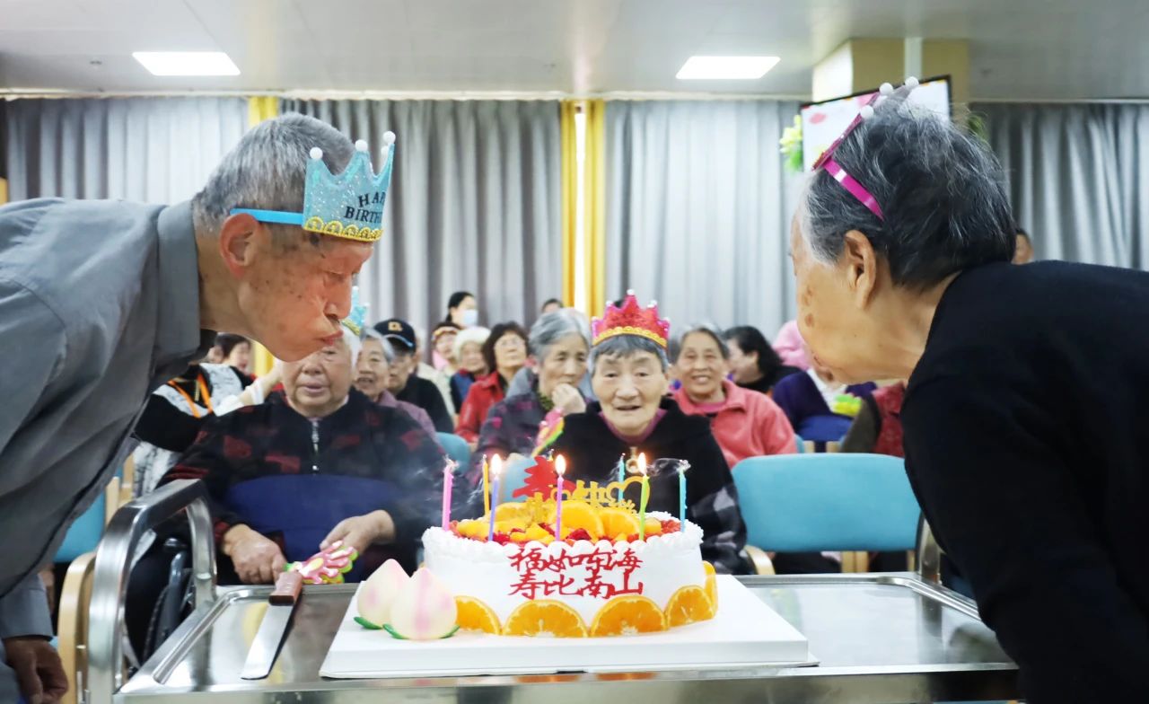 浦东新区曹路养护院活动1