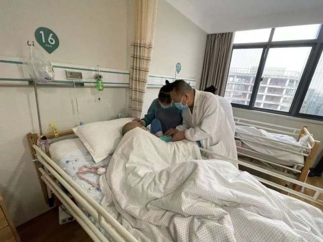 臻悦护理院查房