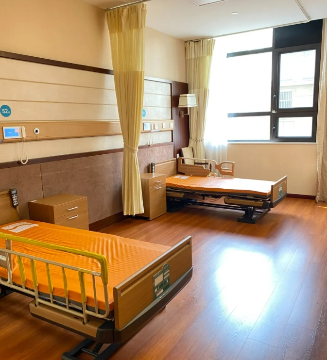 上海鸿泰护理院病房1