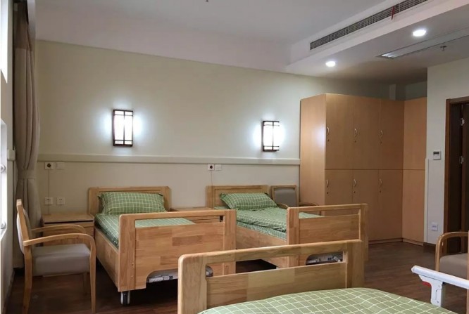 和养宝华养护院病房