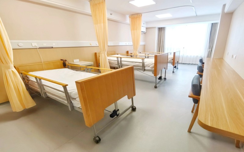 衢江社会福利中心三人间病房