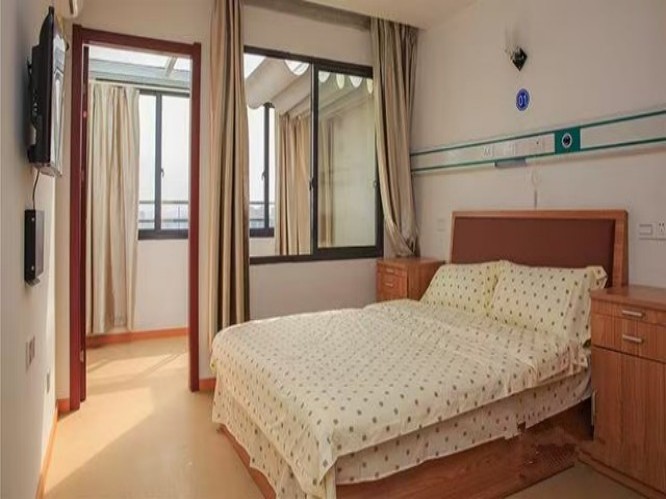 半山颐养院病房